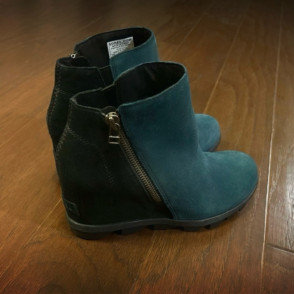 Sorel Joan of Arctic Wedge II Zip Bootie Dark Seas Suede Leather Womens 9.5